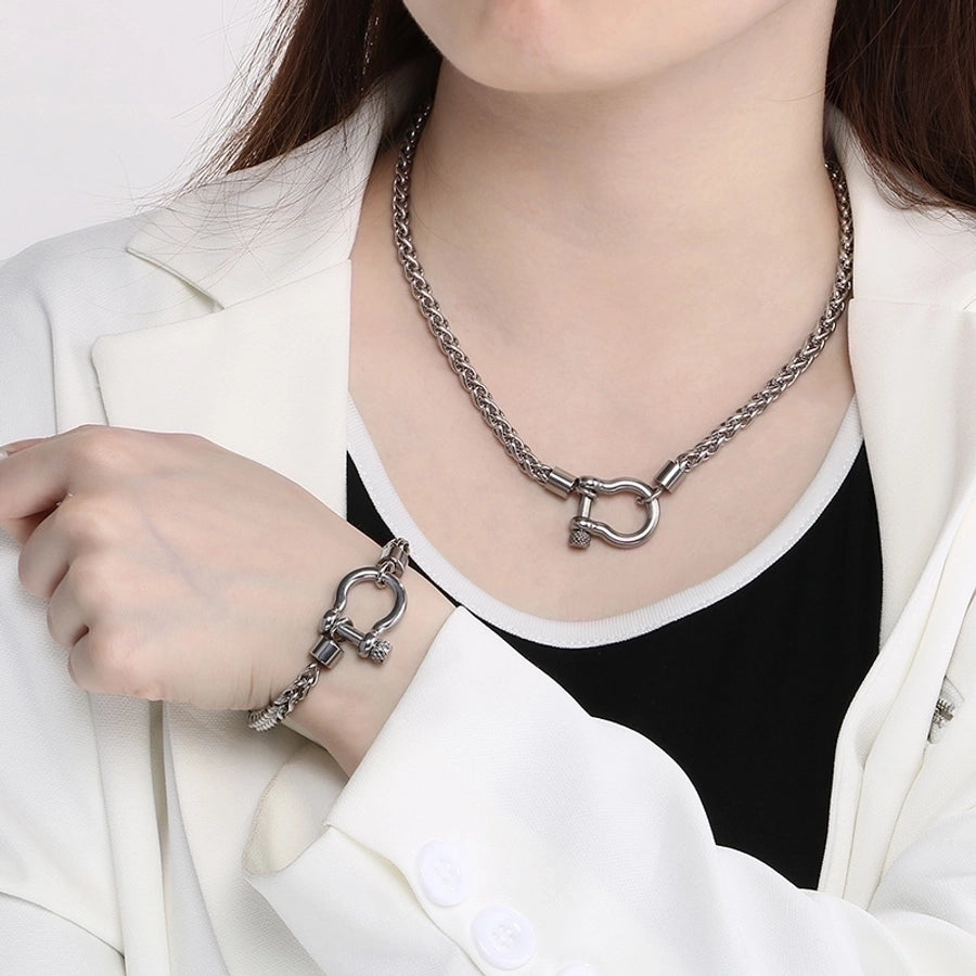 Horseshoe Rope Chain Collection