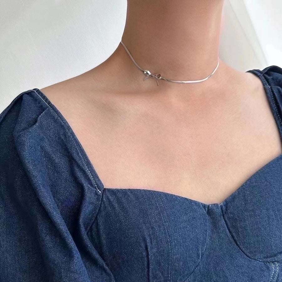 Bow Knot Flat Chain Necklace (18K Gold Plated)